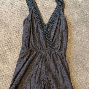 Elegant Lace Sleeveless Romper